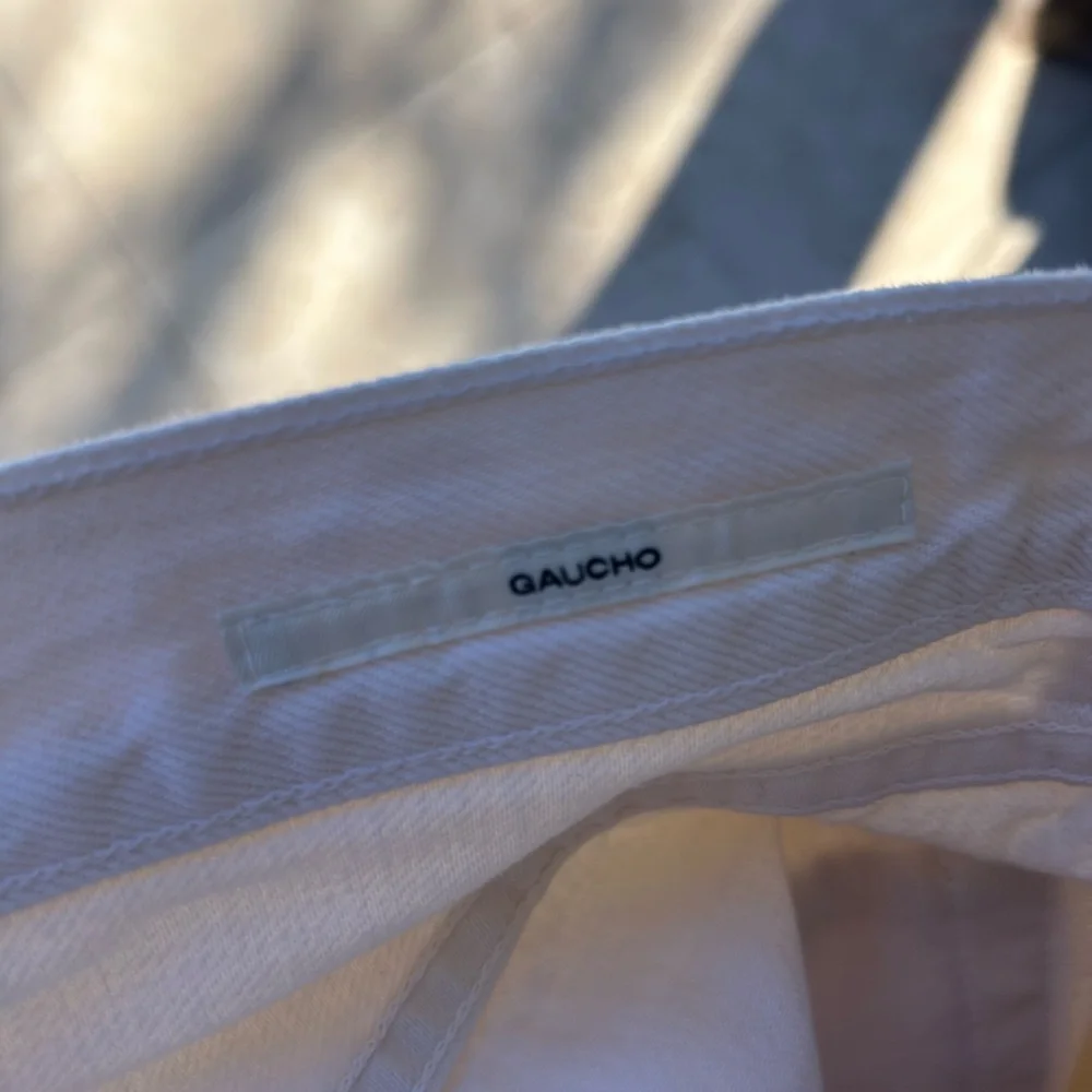 Citizens of Humanity - Gaucho Vintage Wide Leg Jeans in Marzipan - Picture 9 of 10